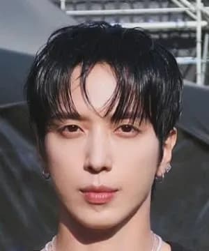 Jung Yong Hwa