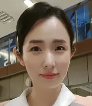 Bae Yoo Ri
