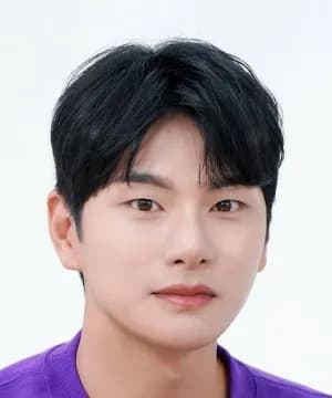 Lee Yi Kyung