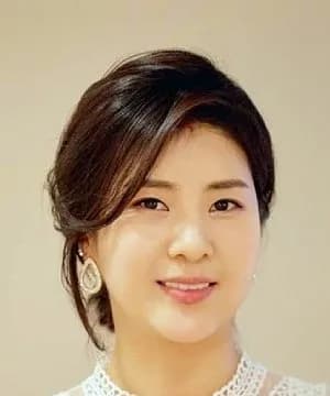 Kang Yoo Mi