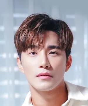 Bie Thassapak Hsu