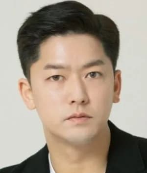 Lee Yong Woo